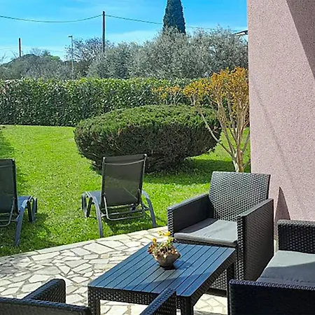 2 Bedroom Amazing In Valbandon *